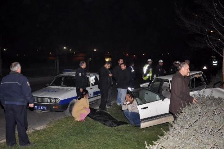 Kamyon Otomobille Çarpıştı: 1 Ölü, 2 Ağır Yaralı
