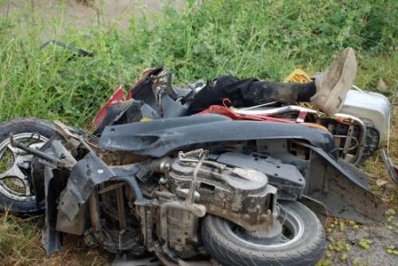 Kamyonetle Çarpışan Motosikletin Sürücüsü Öldü