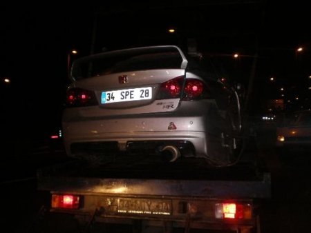 Kamyonlardan Dökülen Çamur E-5'te Kazaya Yol Açtı: 4 Yaralı
