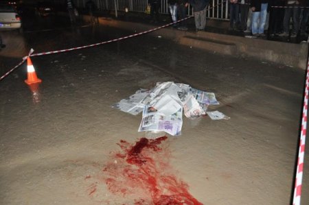 Kamyonun altında kalan genç kadın, feci şekilde can verdi