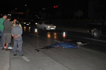 Kamyonun Altında Kalan Motosiklet Sürücüsü Öldü