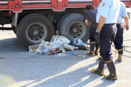 Kamyonun Lastikleri Arasında Kalan Bisikletli Hayatını Kaybetti