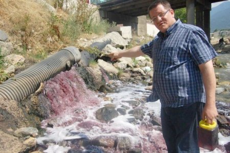 Kan Akan Dereye Tepki