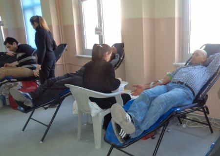 Kan bağışçısı topladı, tableti kaptı