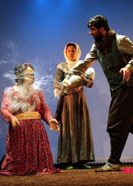 Kan davası, Kürtçe tiyatro oyunu oldu