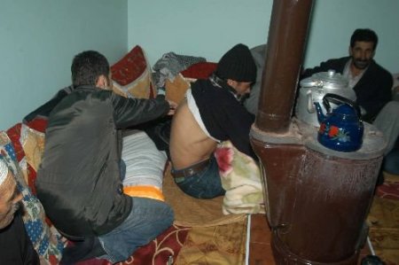 Kan Davasının Evlerine Hapsettiği Köylüler Sağlık Taramasından Geçirildi