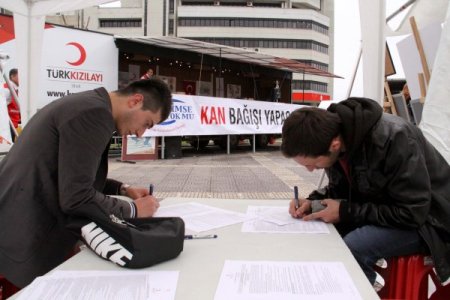 'Kan Verecek Kimse Yok Mu Kampanyası', Bağışçıları Bekliyor