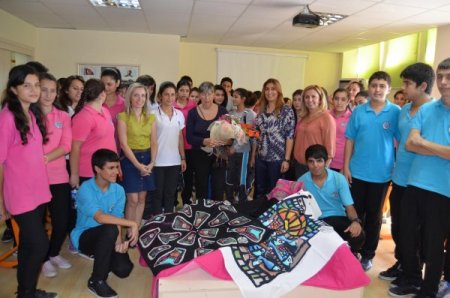 Kanadalı gelin Eyüboğlu: Gençlerin ilgisi, yazmacılığı Anadolu'da yaşatacaktır