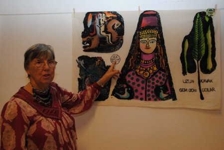 Kanadalı gelin Eyüpoğlu:'Yazmacılığı nesilden nesile aktararak yaşatacağız'