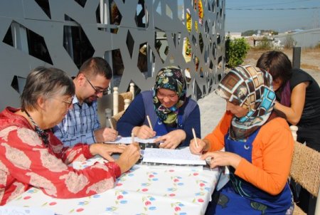 Kanadalı gelin Eyüpoğlu:'Yazmacılığı nesilden nesile aktararak yaşatacağız'