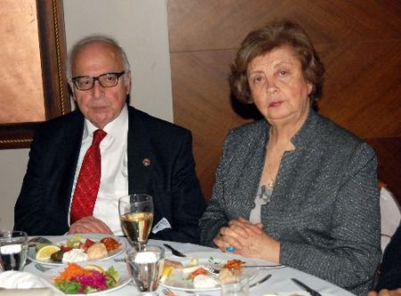 Kanadoğlu'na Demokrasi Ödülü Verildi