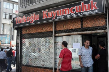 Kanalizasyondan Girerek Kuyumcuyu Soydular