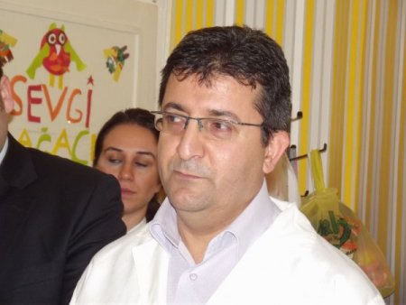 Kandil sevinçlerini çocuklarla paylaştılar