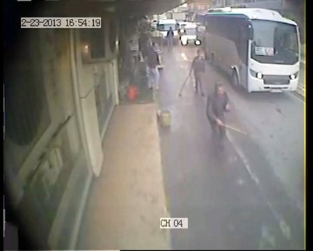 Kanlı oyuncak kavgası kamerada