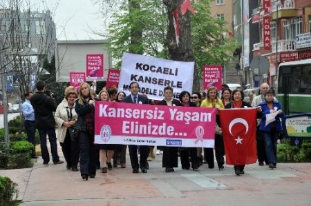 Kansere karşı bandolu yürüyüş