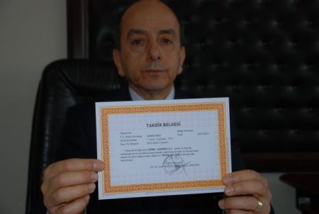 Kansere yenik düşen Ceren'in okulunda hüzünlü karne töreni