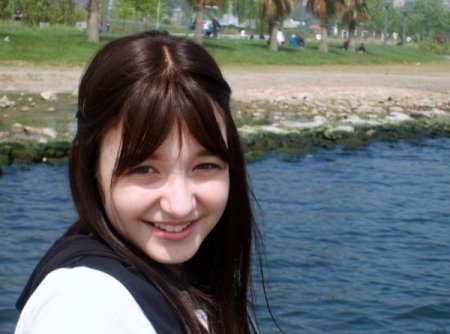 Kansere yenik düşen Ceren'in okulunda hüzünlü karne töreni