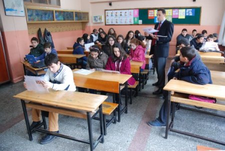 Kansere yenik düşen Ceren'in okulunda hüzünlü karne töreni