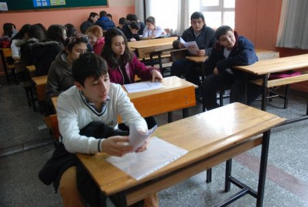 Kansere yenik düşen Ceren'in okulunda hüzünlü karne töreni