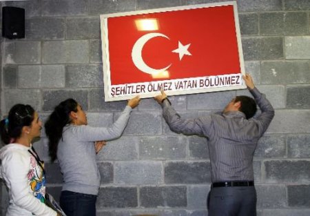 Kantinden İndirilen Bayrak Ve Atatürk Resmi Yanlış Anlamalara Yolaçtı
