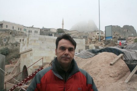 Kapadokya'da doğal yapıyla tezat oluşturan otel inşaatı durduruldu