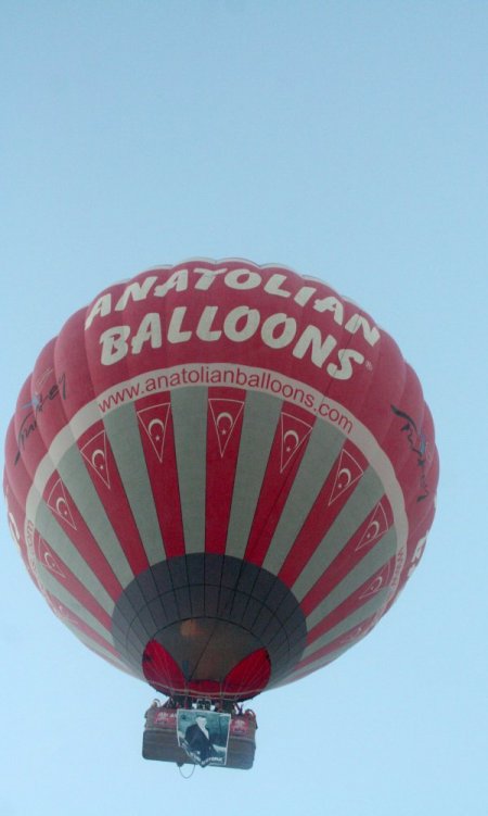 Kapadokya'yı gezemeden hayatını kaybeden sporcuyu baloncular unutmadı