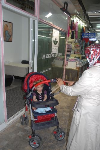 Kapalı Çarşı Esnafı, Müşterileri İçin Bebek Emzirme Odası Açtı