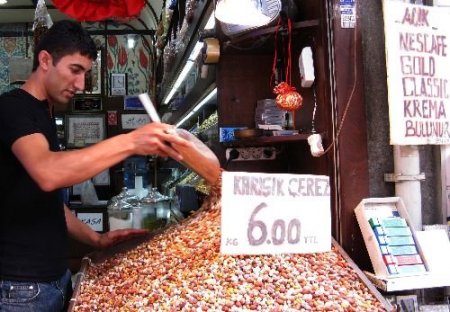 Kapalı Mekanlarda Sigara Yasağı Kuruyemişçilerin Yüzünü Güldürdü