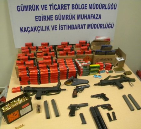 Kapıkule Gümrük Sahasında Operasyon: Çok Sayıda Silah Ve Mühimmat Ele Geçirildi