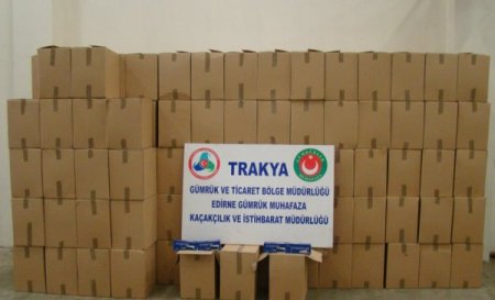 Kapıkule'de 5 milyon 300 bin adet filtreli sigara kağıdı ele geçirildi