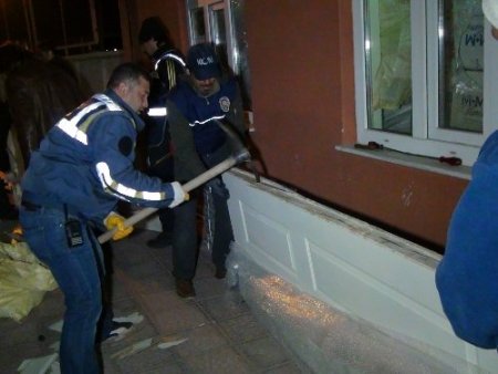 Kapıların içine zulalanmış 72 bin paket kaçak sigara ele geçirildi