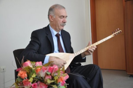 Kaplan: 'Yürüyorum Dikenlerin Üstünde' türküsü 12 Eylül için yazıldı