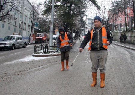 Kar, 83 Köyü Ulaşıma Kapattı