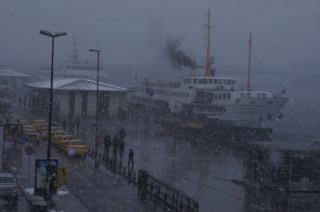 Kar, Tarihi Yarımada’yı gelin gibi süsledi
