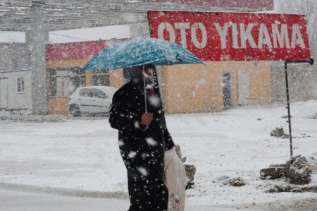 Kar, Van'da da yüzünü gösterdi