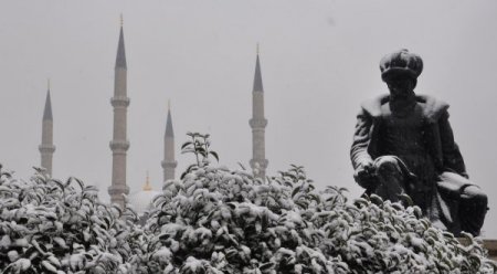 Kar Edirne'den giriş yaptı