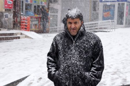 Kar Erzurum'a geri döndü