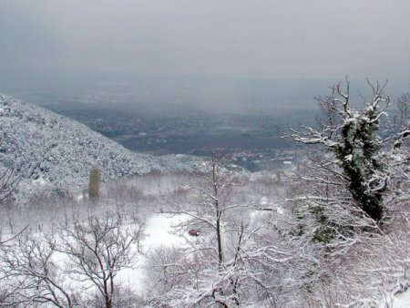 Kar kalınlığının 33 santimetreye ulaştığı Uludağ, eksi 1'i gördü