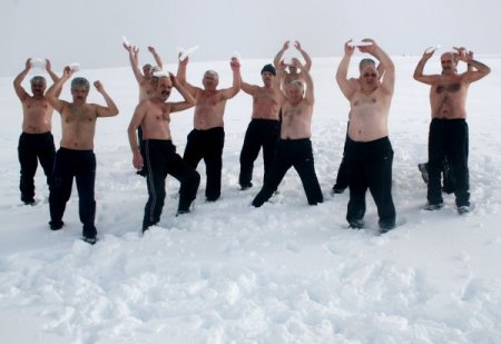 Kar Kaplanları yılın son kar banyosunu yaptı