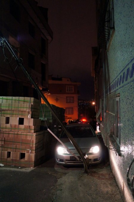 Kar maskeli hırsızlar polisten kaçmayı başardı