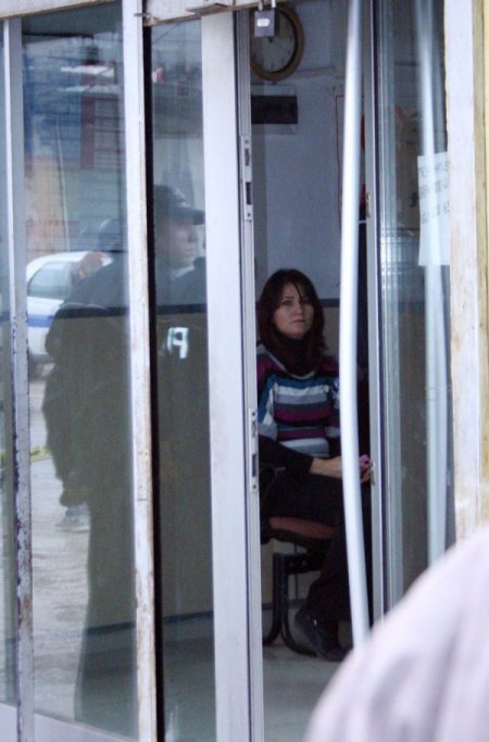 Kar Maskeli İki Kişi Ptt Şubesini Soydu (2)