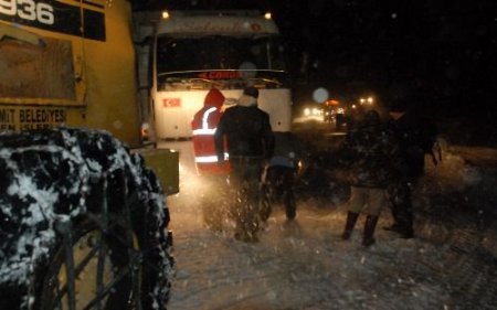 Kar Nedeniyle Düzce'de 141 Köy Yolu Kapandı