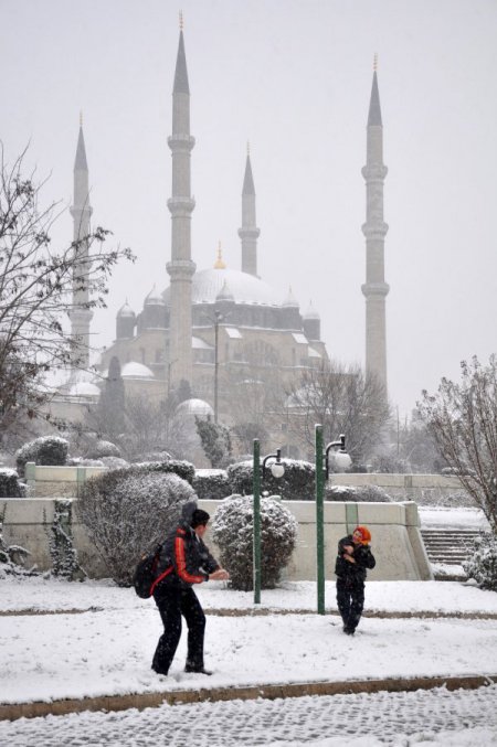 Kar Yağışı Trakya'dan Yurda Giriş Yaptı
