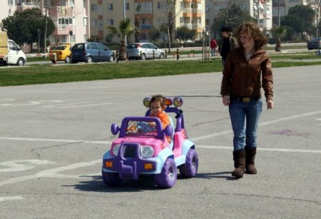 Kar Yağışının Ardından İzmir'de Bahar Havası Yaşanıyor