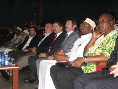 Kara Kıta’da Fethullah Gülen Konferansları Devam Ediyor