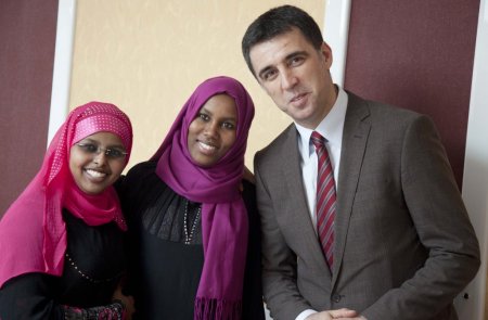 Kara Kıta’nın kızları Hakan Şükür’ü unutmadı