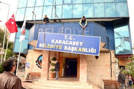 Karacabey Belediyesi’ne 'TC'li tabelası