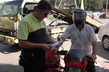 Karacabey'de motosikletler denetlendi