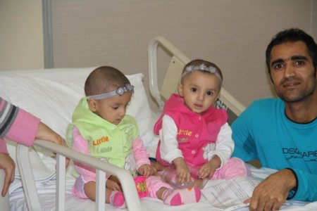 Karaciğer nakli yapılan ikizlerin ailesi: Çocuklarımızın öleceğini düşündük
