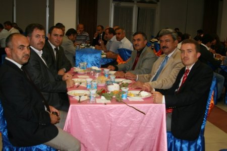 Karadeniz Eğitimciler Derneği, ilçeye yeni gelen öğretmenlerle buluştu